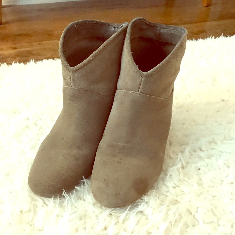 Aldo wedge booties